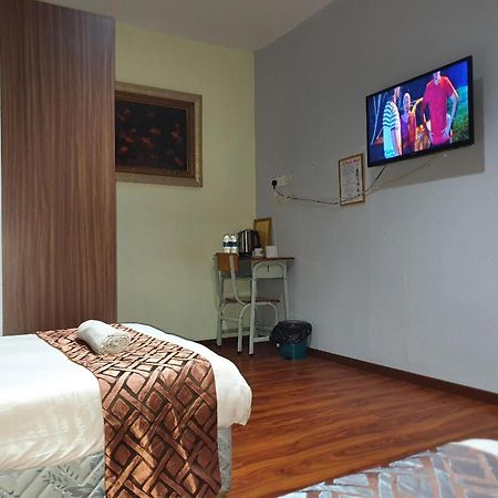 Oyo 90964 Melody 88 Inn Miri Zewnętrze zdjęcie