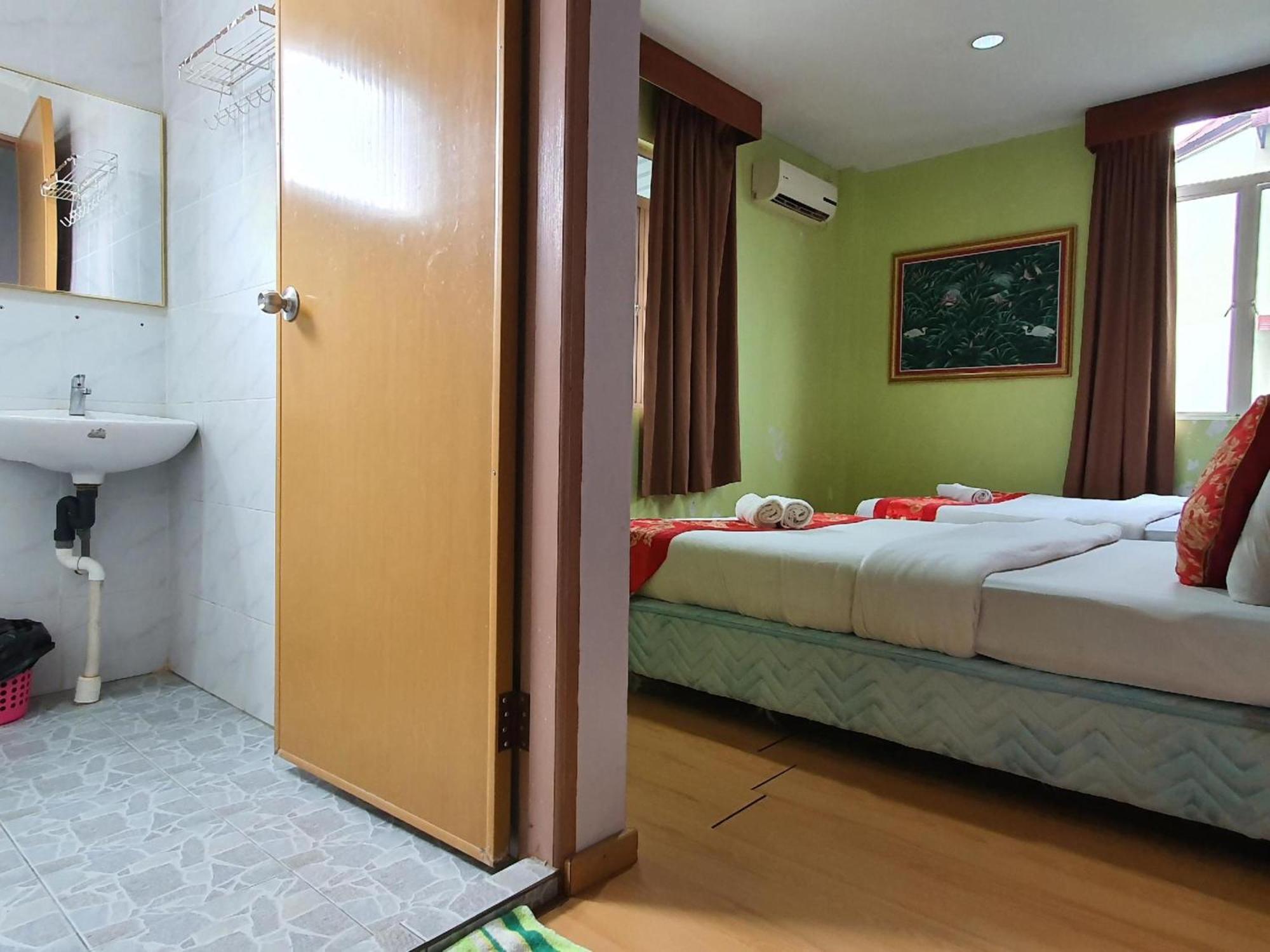 Oyo 90964 Melody 88 Inn Miri Zewnętrze zdjęcie